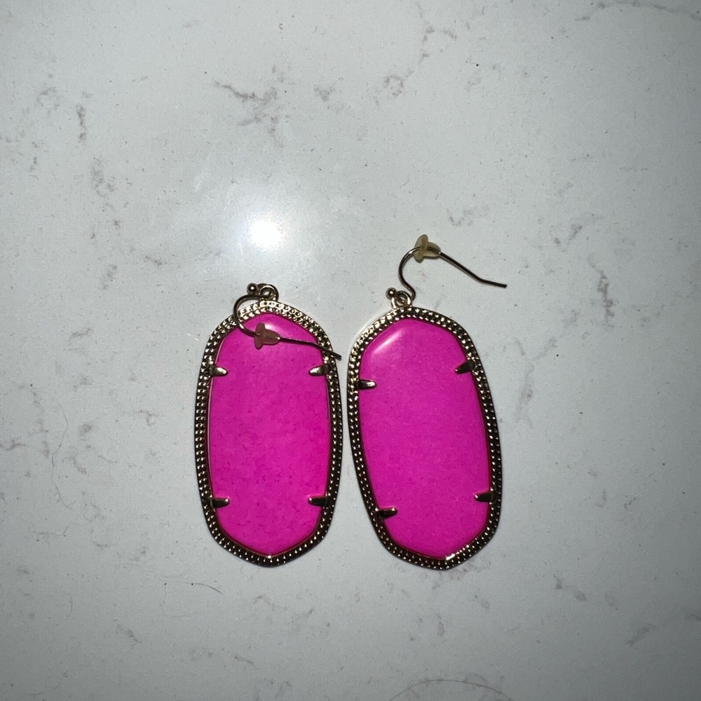 Kendra Scott Bright Pink and Gold Earrings - Picture 2 of 3